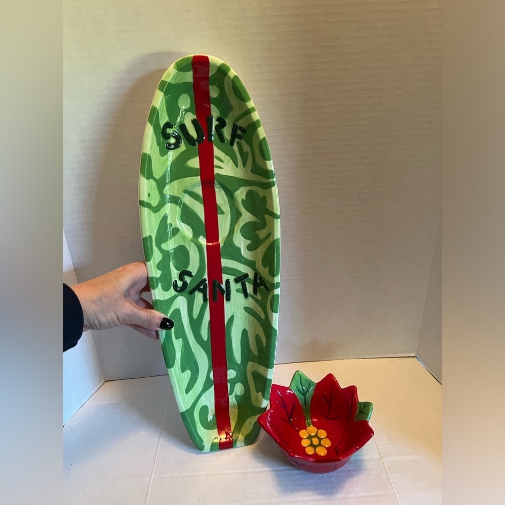 BOSTON WAREHOUSE TROPICAL SURF SANTA CHIP AND DIP SET